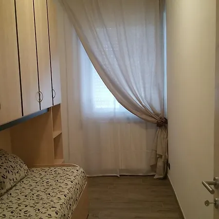 Apartment Tommy House